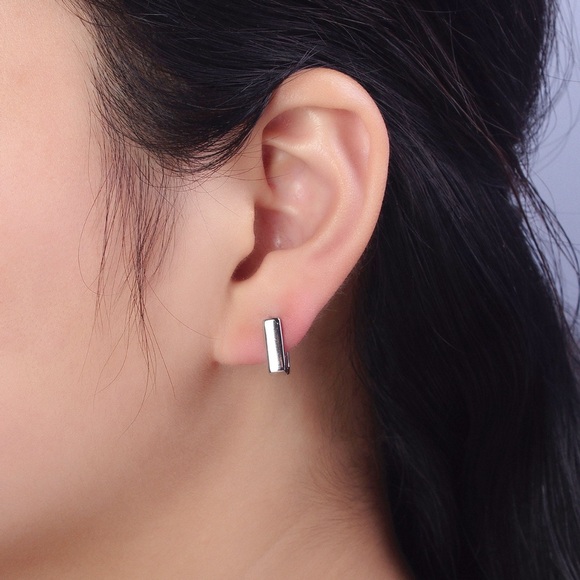 Minimalist square hopp earrings - Picture 2 of 6